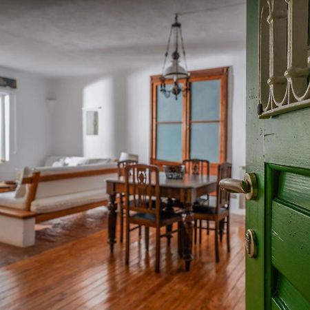 Вилла Serenity - Traditional House With Stunning Sea View Tagoo  Экстерьер фото